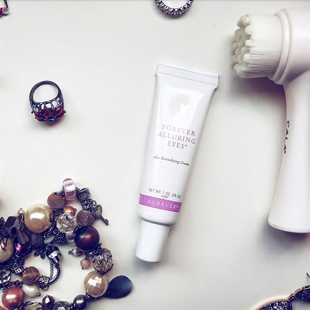 ترکیبات الورینگ آیز فوراور